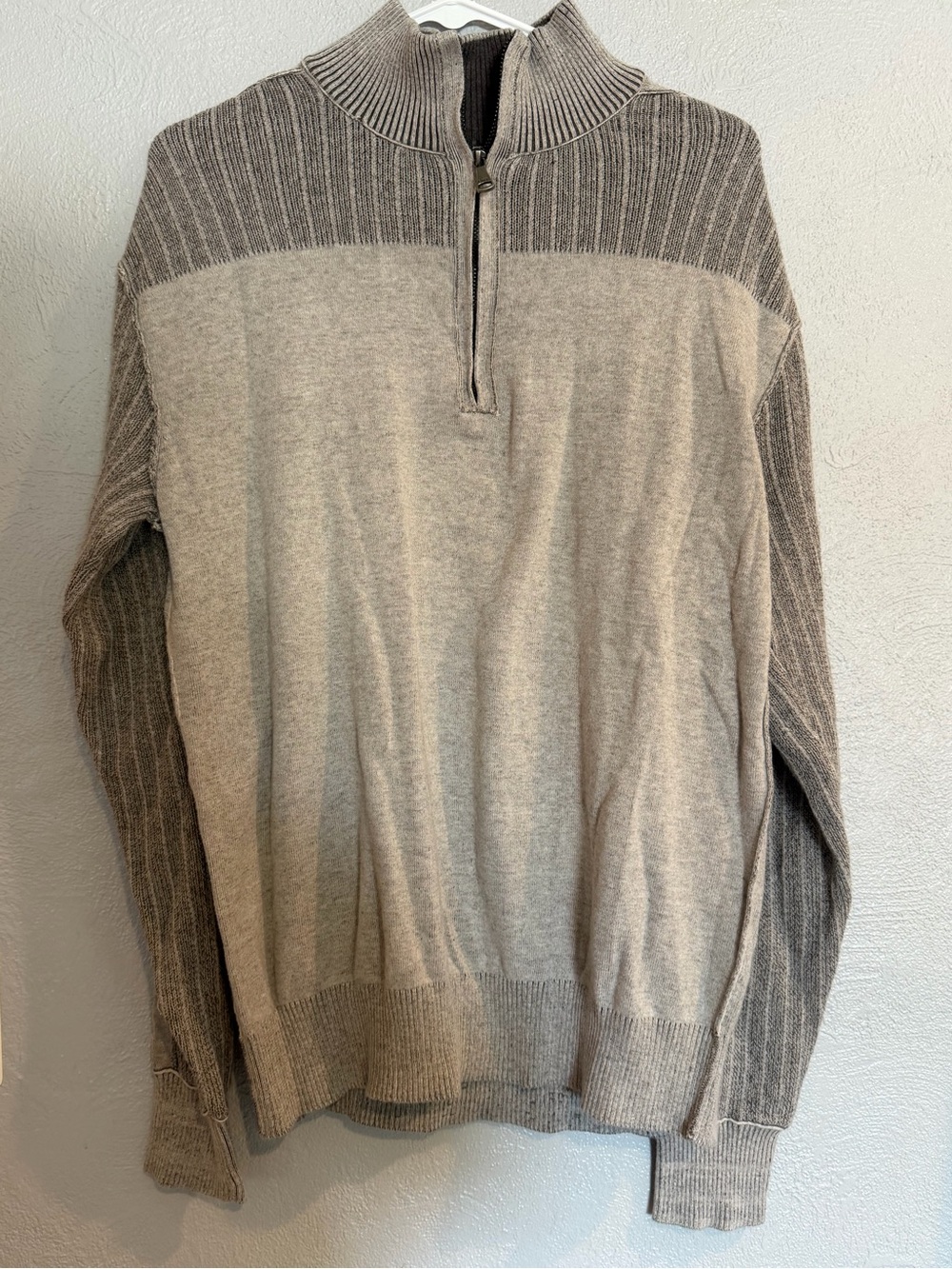 BKE Buckle Men’s 1/4 Zip Sweater, size XL